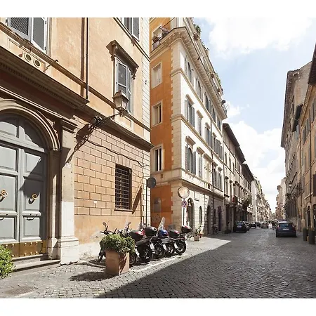 Via Giulia *